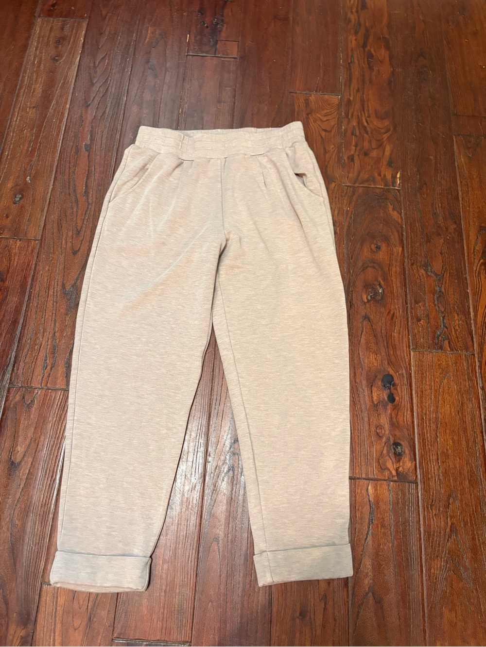 Varley Women's Neutral Beige Jogger Sweatpants and Sweatshirt